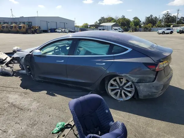 5YJ3E1EB0JF182834 2018 TESLA MODEL 3 - Image 2