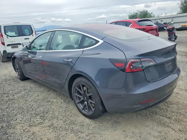 5YJ3E1EB0JF183935 2018 TESLA MODEL 3 - Image 2
