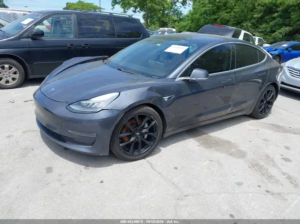 5YJ3E1EB0JF185295 2018 TESLA MODEL 3 - Image 2