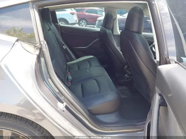 5YJ3E1EB0JF185295 2018 TESLA MODEL 3 - Image 8