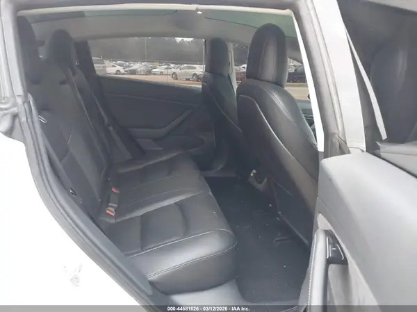 5YJ3E1EB0JF185846 2018 TESLA MODEL 3 - Image 8