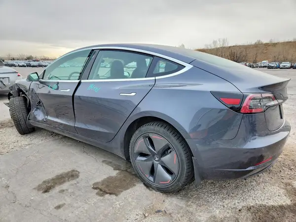 5YJ3E1EB0KF191745 2019 TESLA MODEL 3 - Image 2