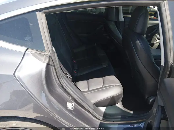 5YJ3E1EB0KF205367 2019 TESLA MODEL 3 - Image 8