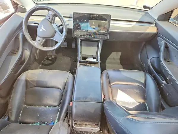 5YJ3E1EB0KF208513 2019 TESLA MODEL 3 - Image 8