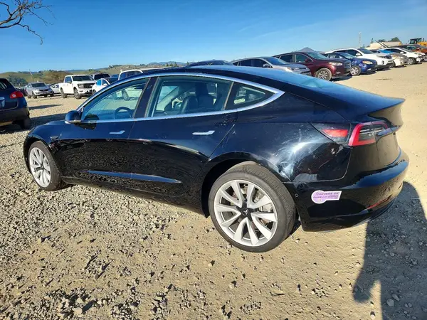 5YJ3E1EB0KF384493 2019 TESLA MODEL 3 - Image 2