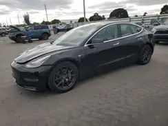 5YJ3E1EB0KF384784 2019 TESLA MODEL 3