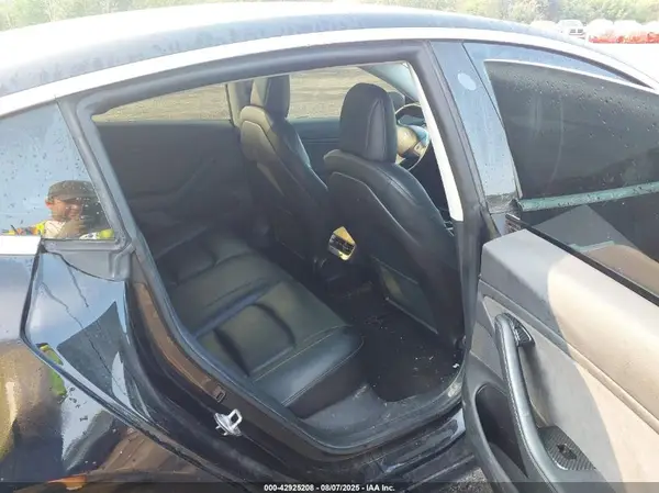 5YJ3E1EB0KF384879 2019 TESLA MODEL 3 - Image 8