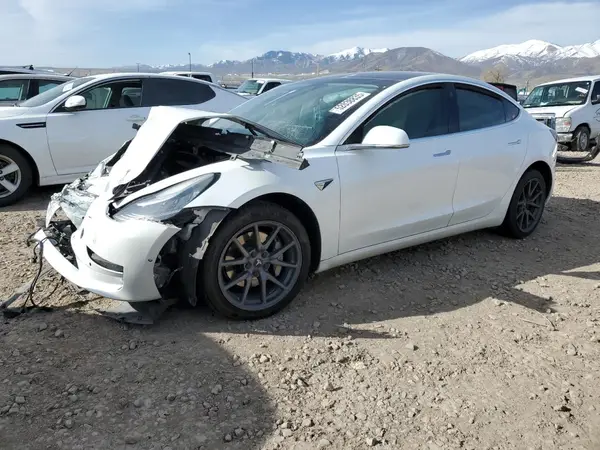 5YJ3E1EB0KF387961 2019 TESLA MODEL 3 - Image 1