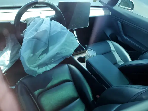 5YJ3E1EB0KF388107 2019 TESLA MODEL 3 - Image 8