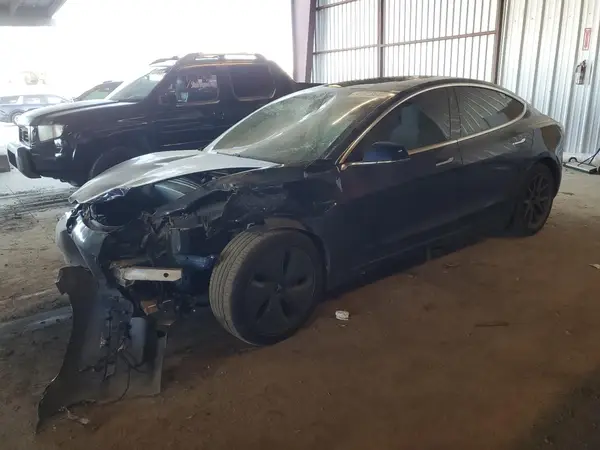 5YJ3E1EB0KF391105 2019 TESLA MODEL 3 - Image 1