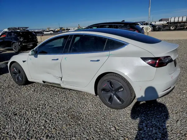 5YJ3E1EB0KF408422 2019 TESLA MODEL 3 - Image 2
