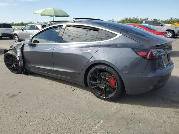 5YJ3E1EB0KF413538 2019 TESLA MODEL 3 - Image 2