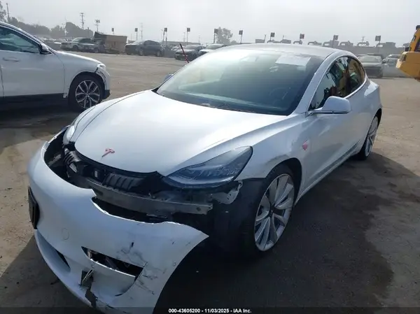 5YJ3E1EB0KF422014 2019 TESLA MODEL 3 - Image 2