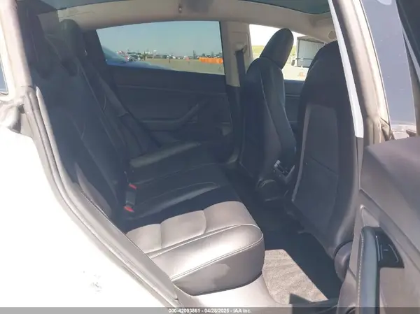 5YJ3E1EB0KF433398 2019 TESLA MODEL 3 - Image 8