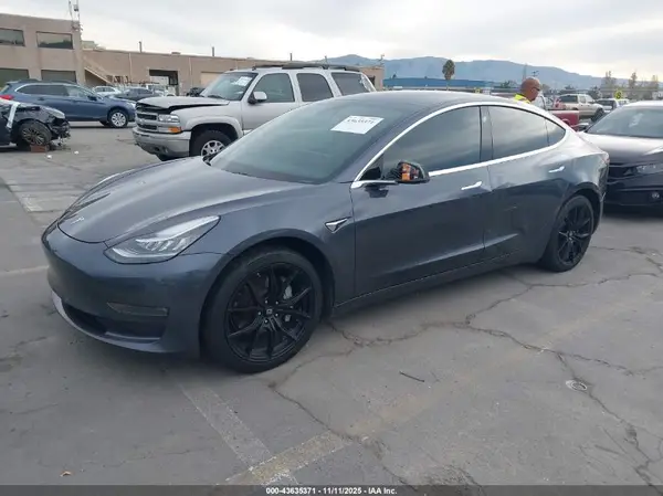 5YJ3E1EB0KF440433 2019 TESLA MODEL 3 - Image 2