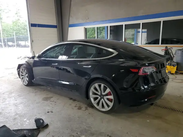 5YJ3E1EB0KF440755 2019 TESLA MODEL 3 - Image 2