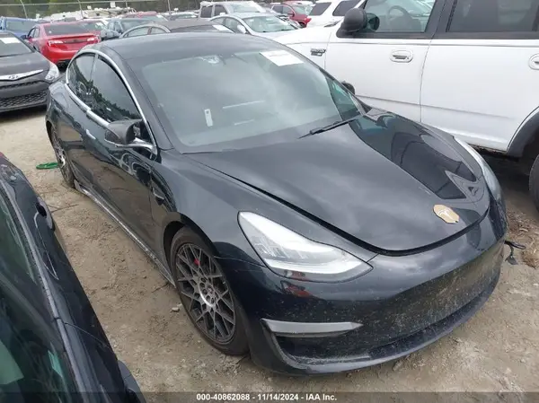 5YJ3E1EB0KF441260 2019 TESLA MODEL 3 - Image 1