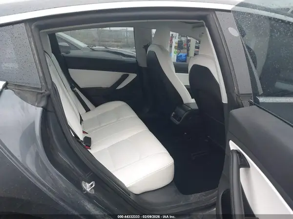 5YJ3E1EB0KF450394 2019 TESLA MODEL 3 - Image 8