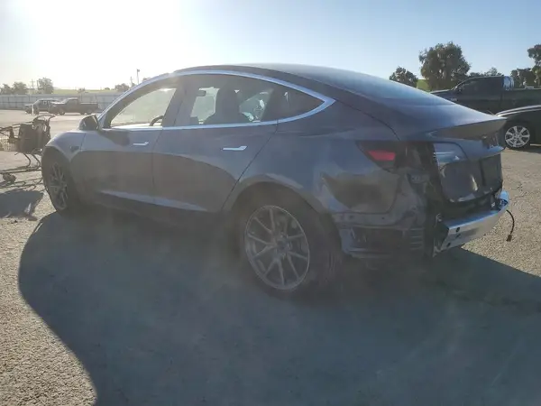 5YJ3E1EB0KF451996 2019 TESLA MODEL 3 - Image 2