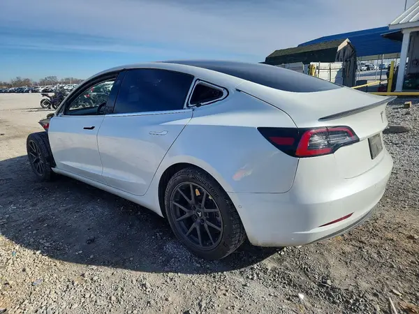 5YJ3E1EB0KF513042 2019 TESLA MODEL 3 - Image 2