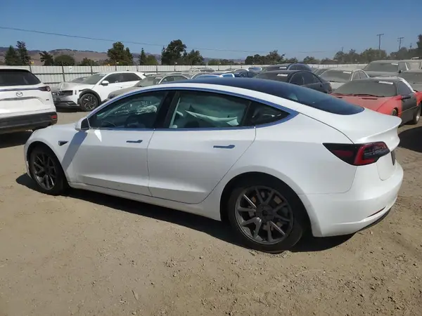 5YJ3E1EB0KF513235 2019 TESLA MODEL 3 - Image 2