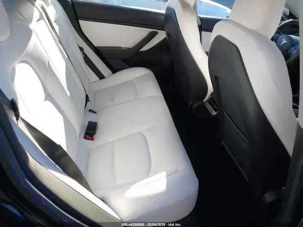 5YJ3E1EB0KF526762 2019 TESLA MODEL 3 - Image 8