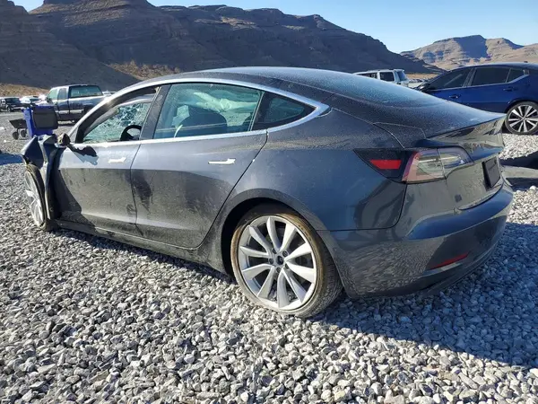 5YJ3E1EB0KF535221 2019 TESLA MODEL 3 - Image 2