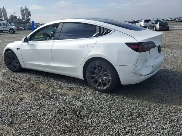 5YJ3E1EB0LF619539 2020 TESLA MODEL 3 - Image 2