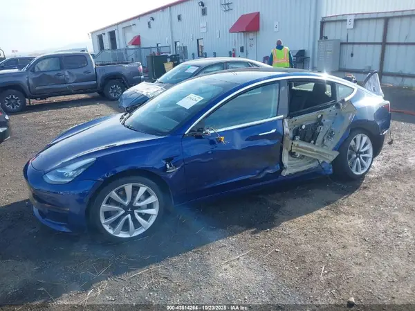 5YJ3E1EB0LF620626 2020 TESLA MODEL 3 - Image 2