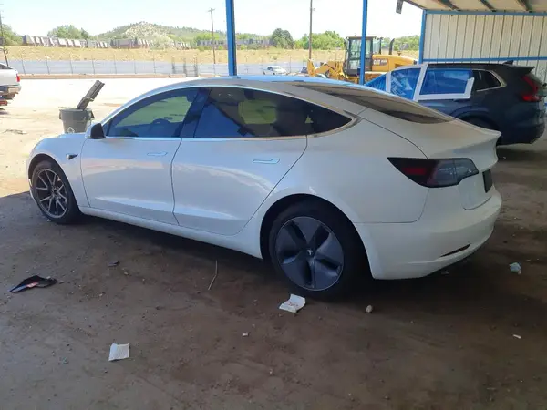 5YJ3E1EB0LF639533 2020 TESLA MODEL 3 - Image 2