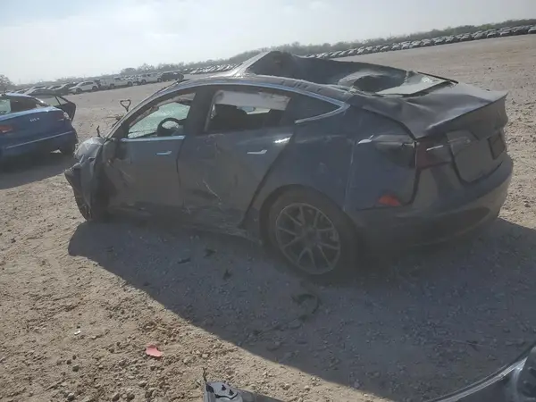 5YJ3E1EB0LF663329 2020 TESLA MODEL 3 - Image 2