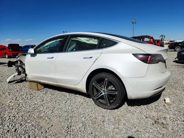 5YJ3E1EB0LF665534 2020 TESLA MODEL 3 - Image 2