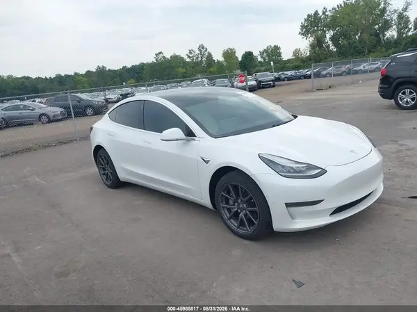 5YJ3E1EB0LF720130 2020 TESLA MODEL 3 - Image 1