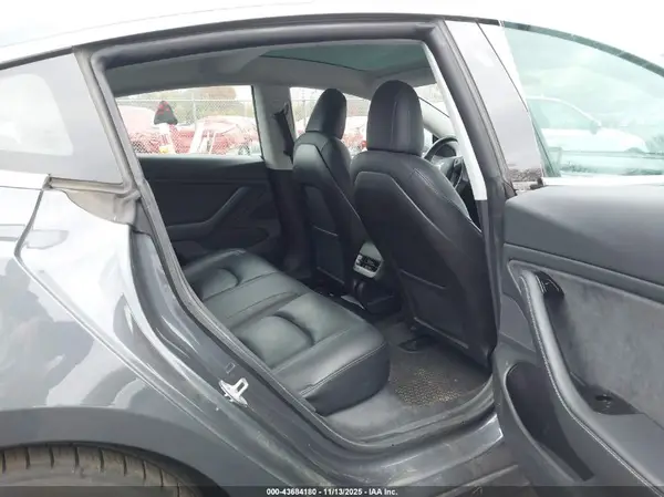 5YJ3E1EB0LF744234 2020 TESLA MODEL 3 - Image 8