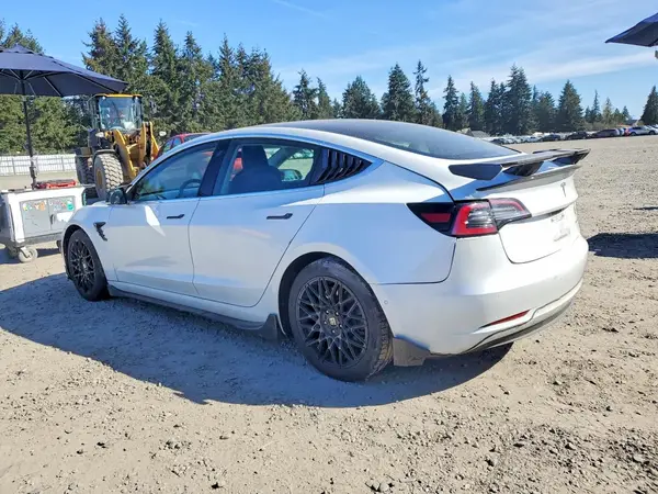 5YJ3E1EB0LF744461 2020 TESLA MODEL 3 - Image 2