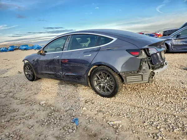 5YJ3E1EB0LF746288 2020 TESLA MODEL 3 - Image 2