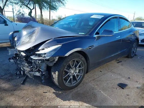 5YJ3E1EB0LF786998 2020 TESLA MODEL 3 - Image 2