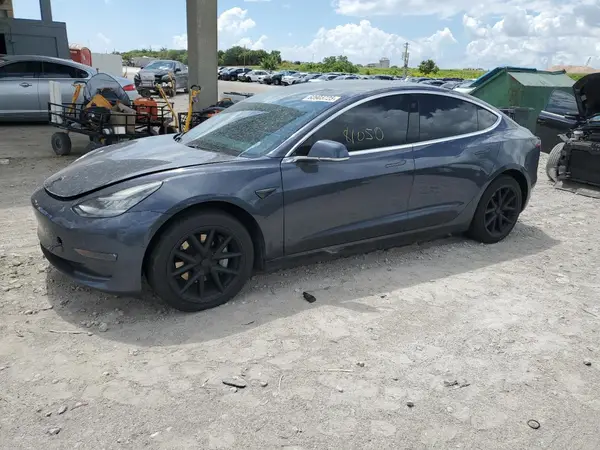 5YJ3E1EB0LF803010 2020 TESLA MODEL 3 - Image 1