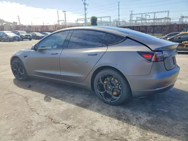 5YJ3E1EB0MF001719 2021 TESLA MODEL 3 - Image 2