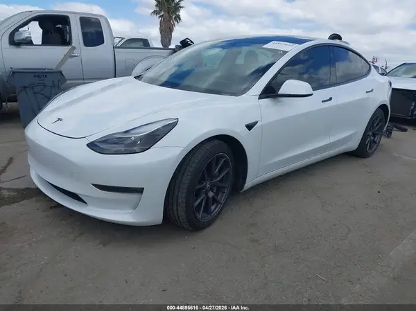 5YJ3E1EB0MF002482 2021 TESLA MODEL 3 - Image 2