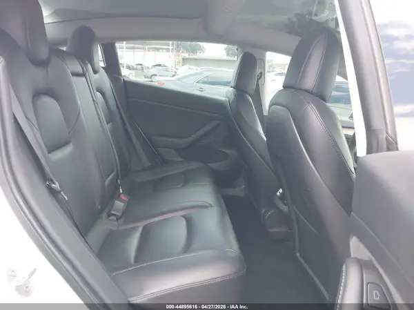 5YJ3E1EB0MF002482 2021 TESLA MODEL 3 - Image 8
