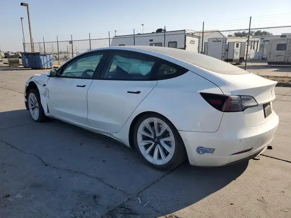 5YJ3E1EB0MF002501 2021 TESLA MODEL 3 - Image 2