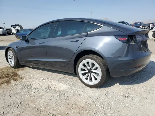 5YJ3E1EB0MF005205 2021 TESLA MODEL 3 - Image 2