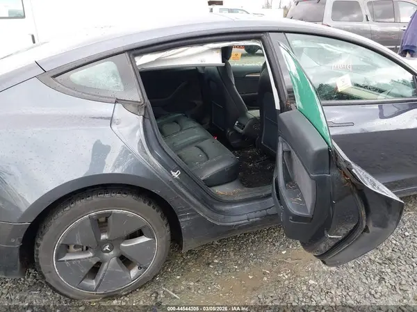 5YJ3E1EB0MF019816 2021 TESLA MODEL 3 - Image 8