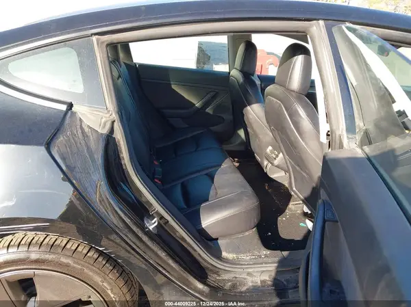 5YJ3E1EB0MF035529 2021 TESLA MODEL 3 - Image 8