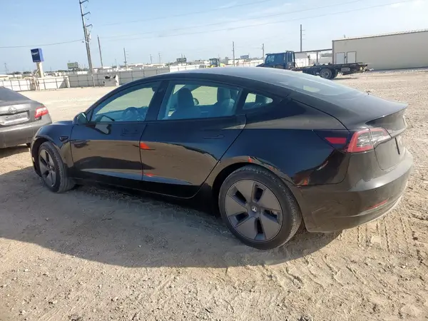 5YJ3E1EB0MF037197 2021 TESLA MODEL 3 - Image 2