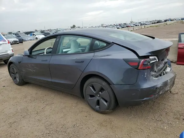 5YJ3E1EB0MF037975 2021 TESLA MODEL 3 - Image 2