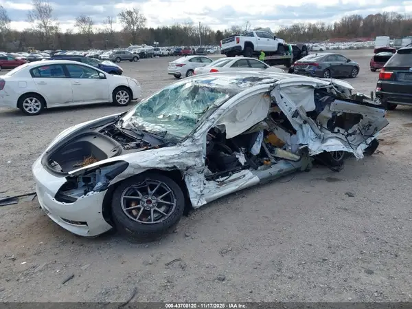 5YJ3E1EB0MF045316 2021 TESLA MODEL 3 - Image 2