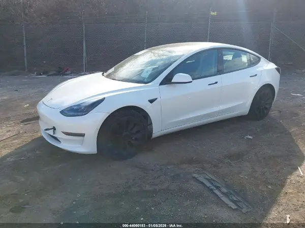 5YJ3E1EB0MF049401 2021 TESLA MODEL 3 - Image 2