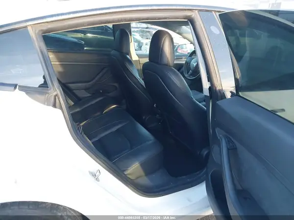 5YJ3E1EB0MF056591 2021 TESLA MODEL 3 - Image 8